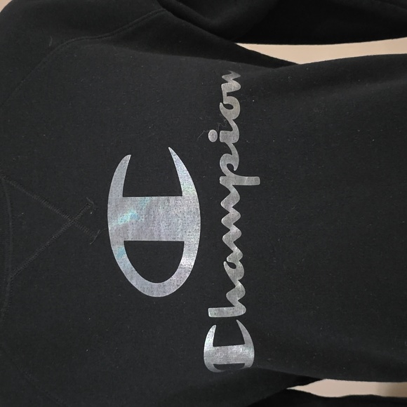 Champion Sweatshirt - Picture 2 of 6